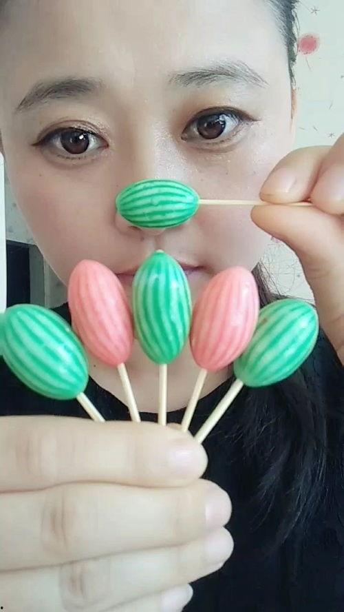 欧美吃糖果视频儿童,甜蜜瞬间捕捉