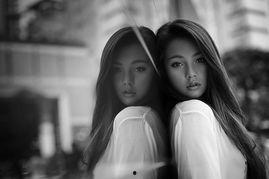 欧美双人拍摄风格视频,浪漫演绎，镜头下的情感共鸣