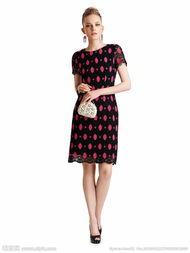 欧美模特搭配女装视频,模特演绎女装搭配艺术