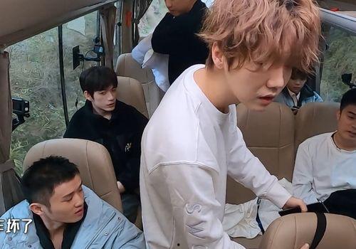 五哈鹿晗吃瓜前线原视频,独家视频带你直击现场！